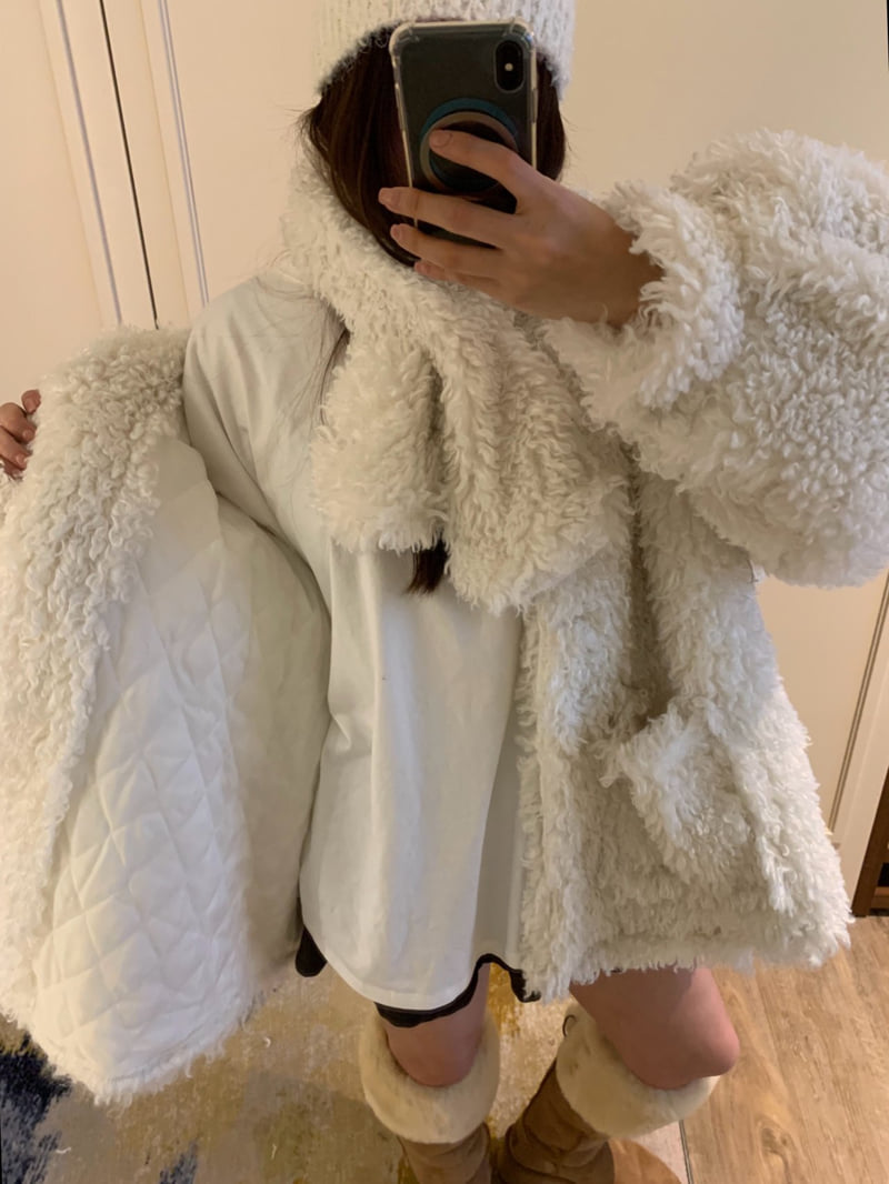 Badcalm - Korean Women Fashion - #pursuepretty - Poodle Muffler Quilted Set - 10