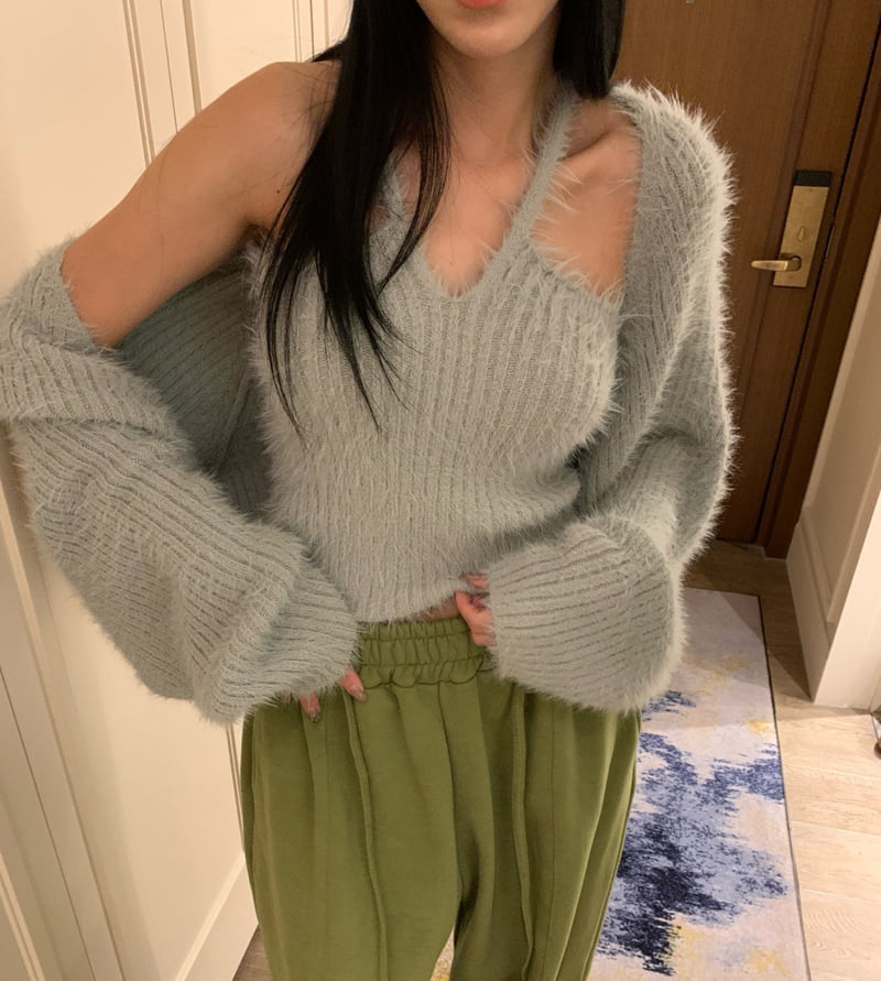 Badcalm - Korean Women Fashion - #thelittlethings - V Halter Fur Set - 7