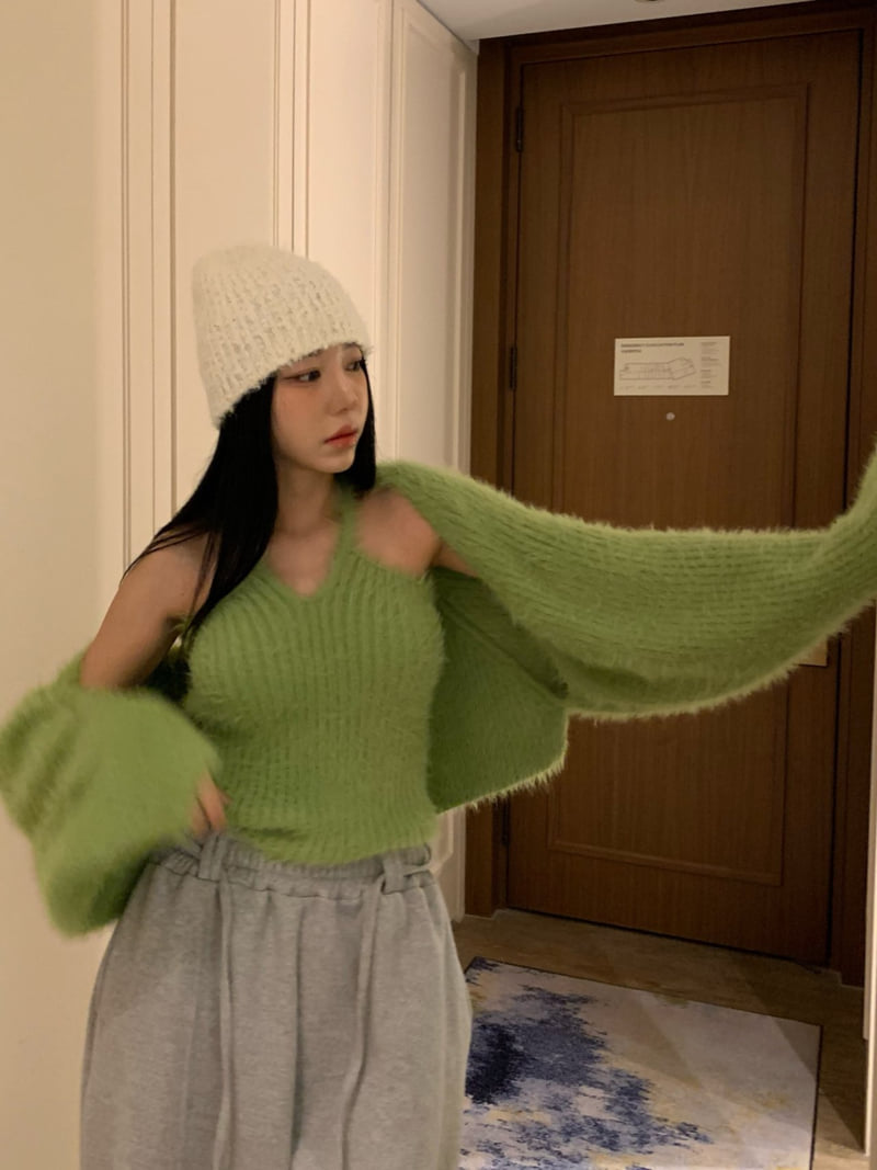 Badcalm - Korean Women Fashion - #womensfashion - V Halter Fur Set - 11