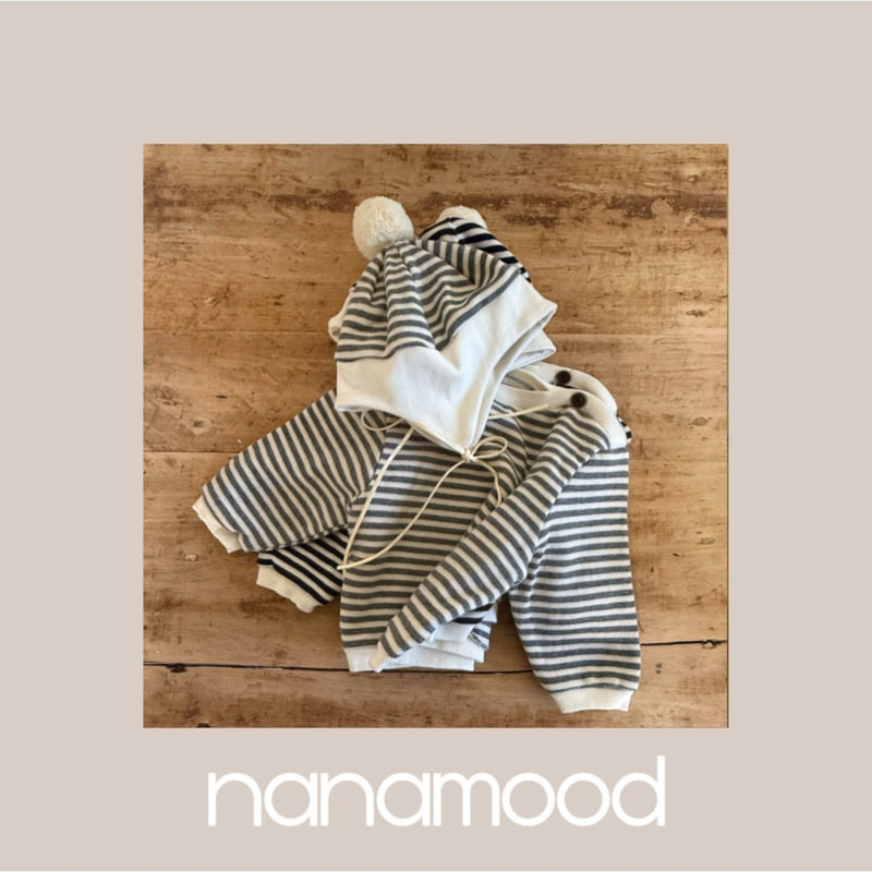 Banana J - Korean Baby Fashion - #babyoninstagram - Bebe Marine Pom Pom Bonnet