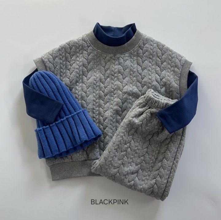 Black Pink - Korean Children Fashion - #kidsshorts - Quilted Cable Knit Set-up - 5