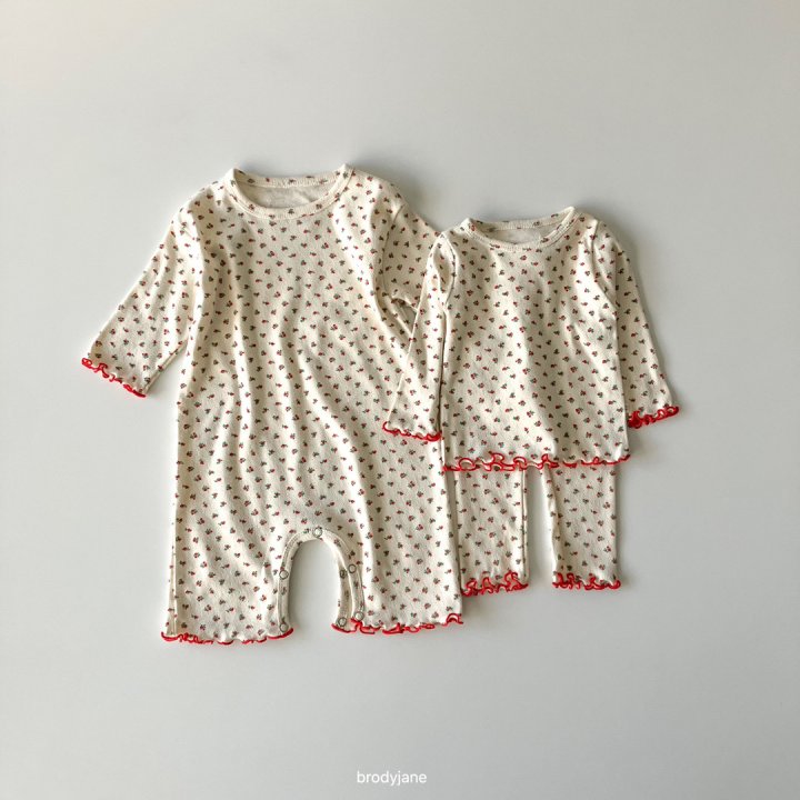 Brody Jane - Korean Baby Fashion - #babyoninstagram - Cozy Floral Wave Bib - 2