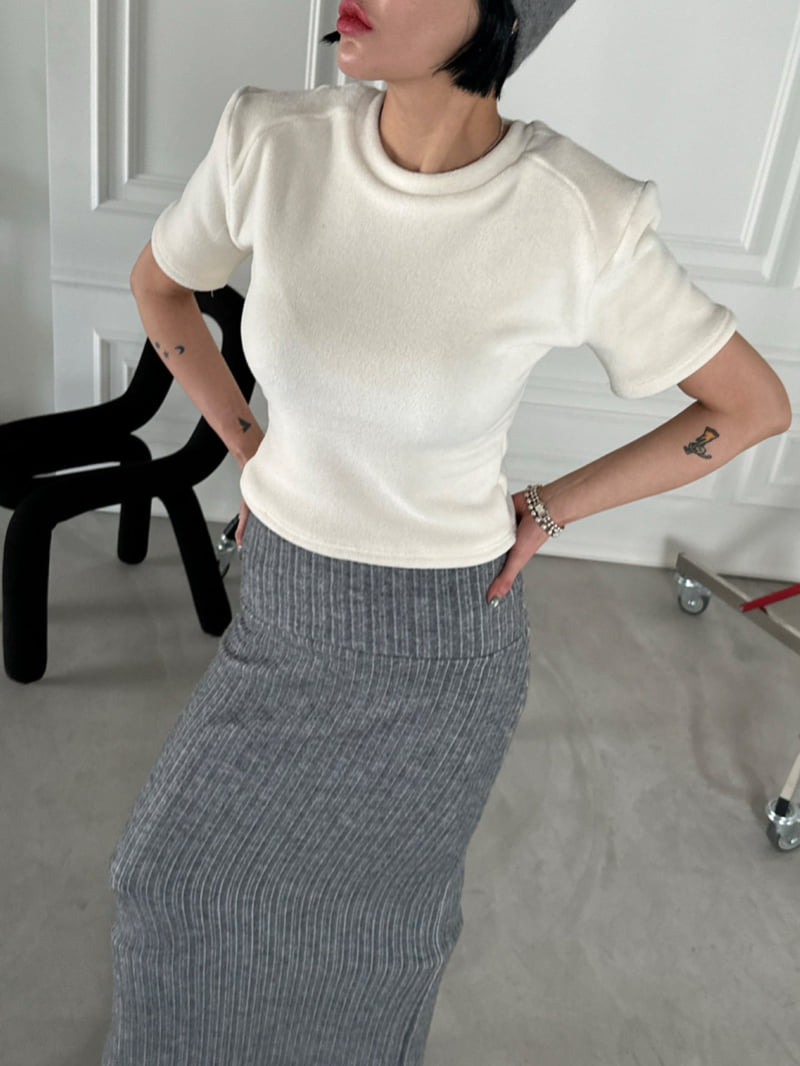 Chavi - Korean Women Fashion - #vintageinspired - Warm Padded Tee - 9
