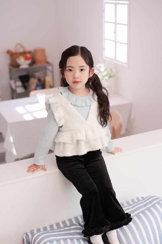 Dalla - Korean Children Fashion - #prettylittlegirls - Soft Frill Bootcut Pants - 2