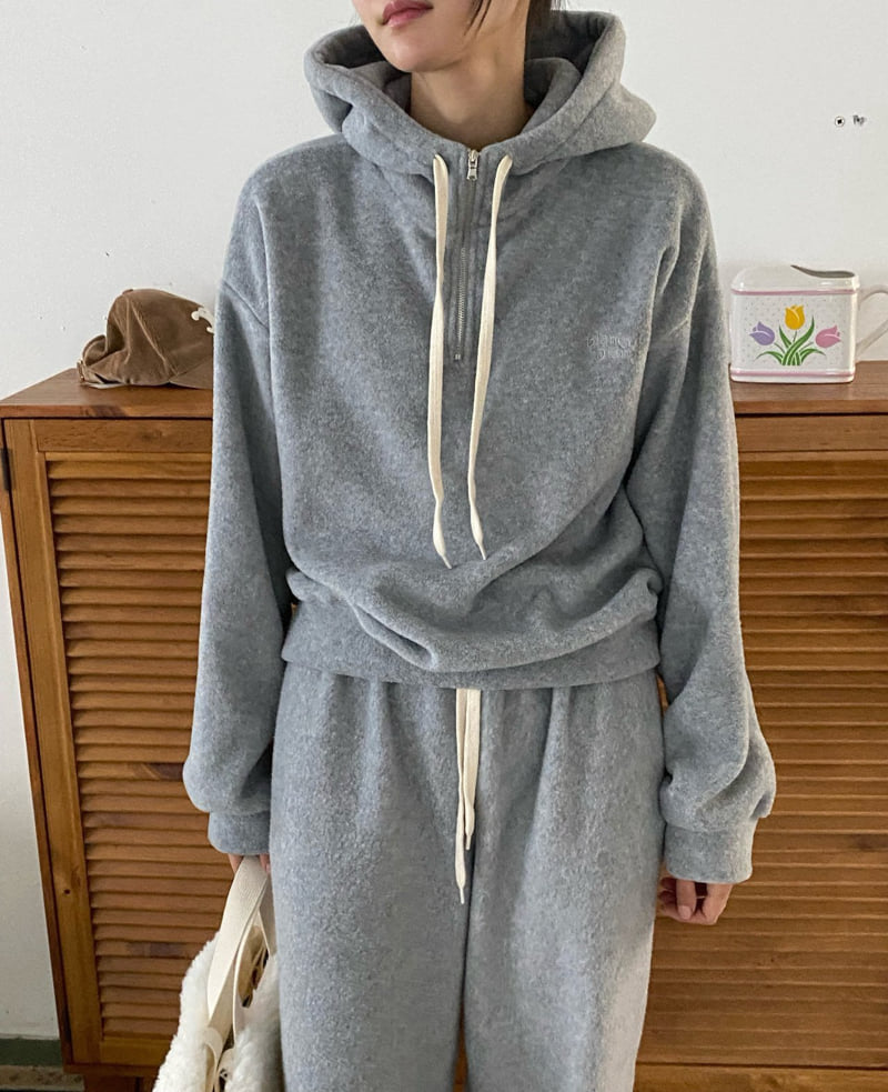 Diana - Korean Women Fashion - #romanticstyle - Fox Half-Zip Hoodie