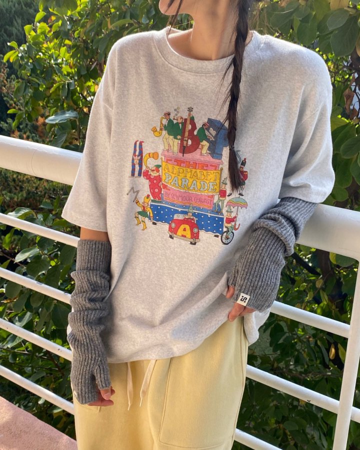 Diana - Korean Women Fashion - #romanticstyle - Alphabet Peach Tee - 7