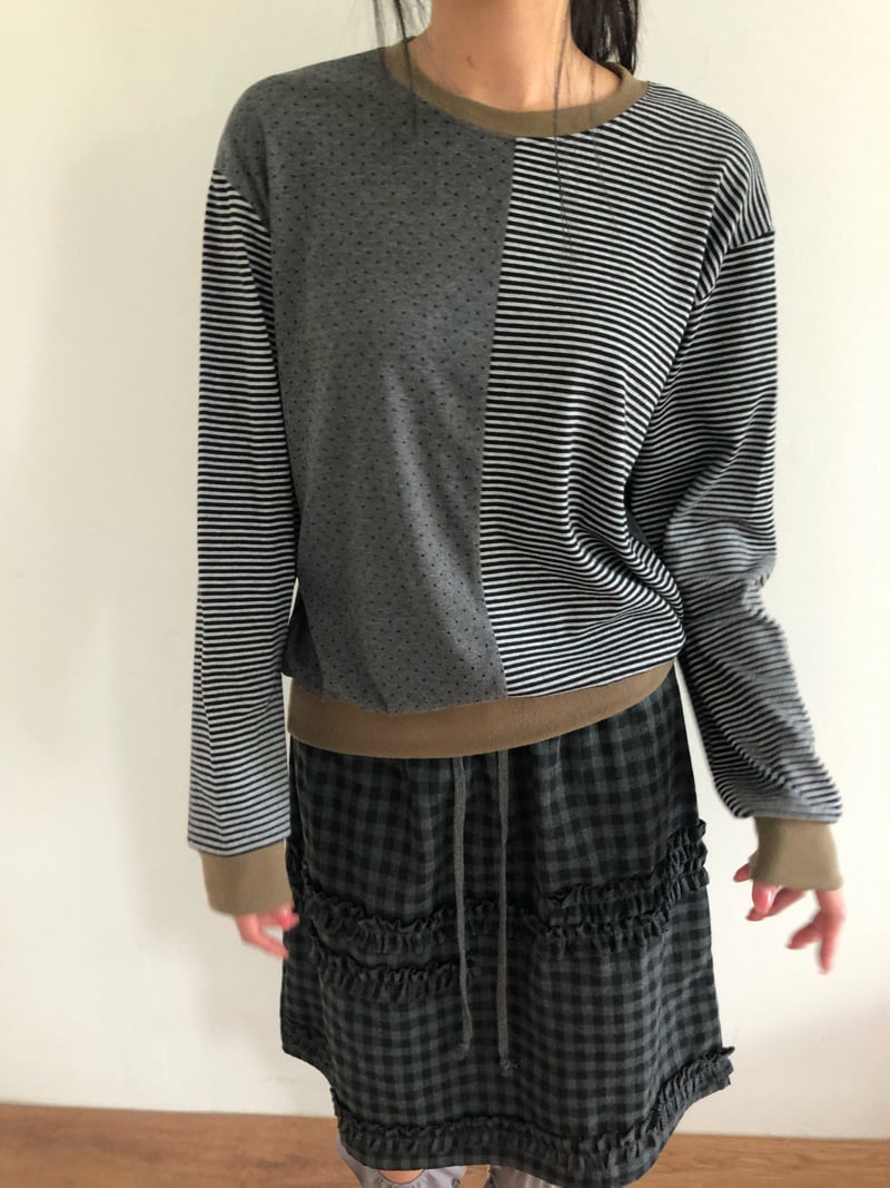 Flash - Korean Women Fashion - #romanticstyle - Half Dot Half ST Sweatshirt - 12