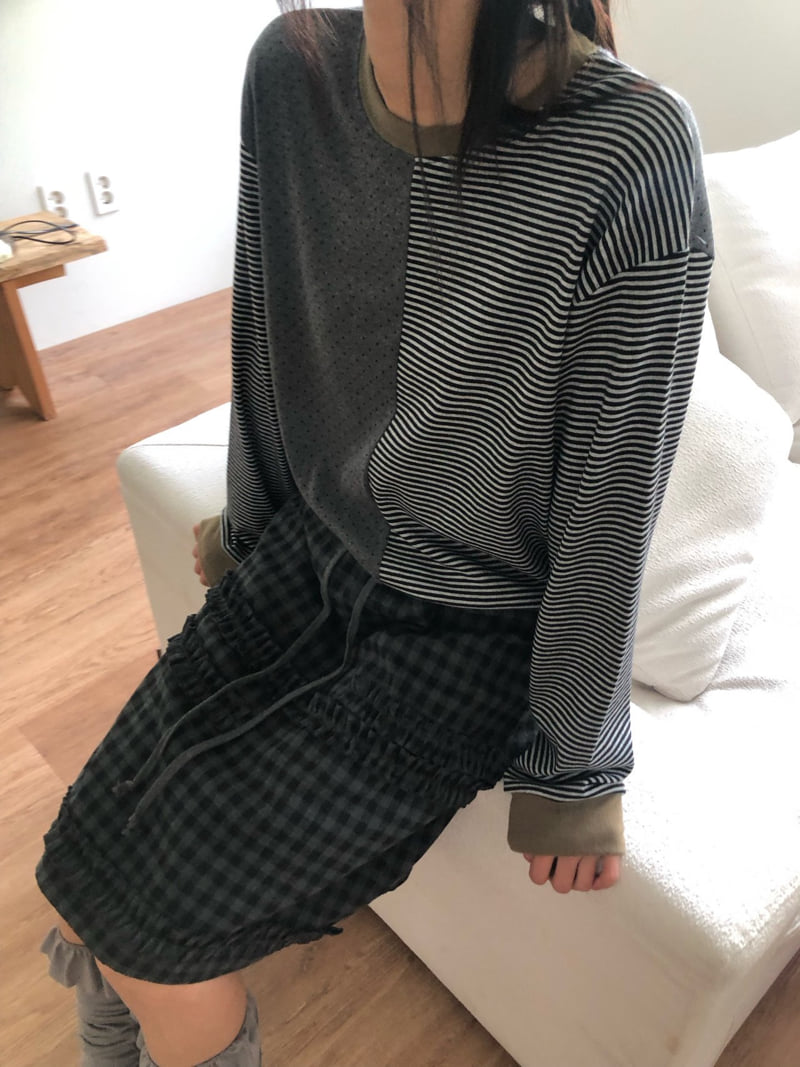 Flash - Korean Women Fashion - #vintageinspired - Half Dot Half ST Sweatshirt - 8