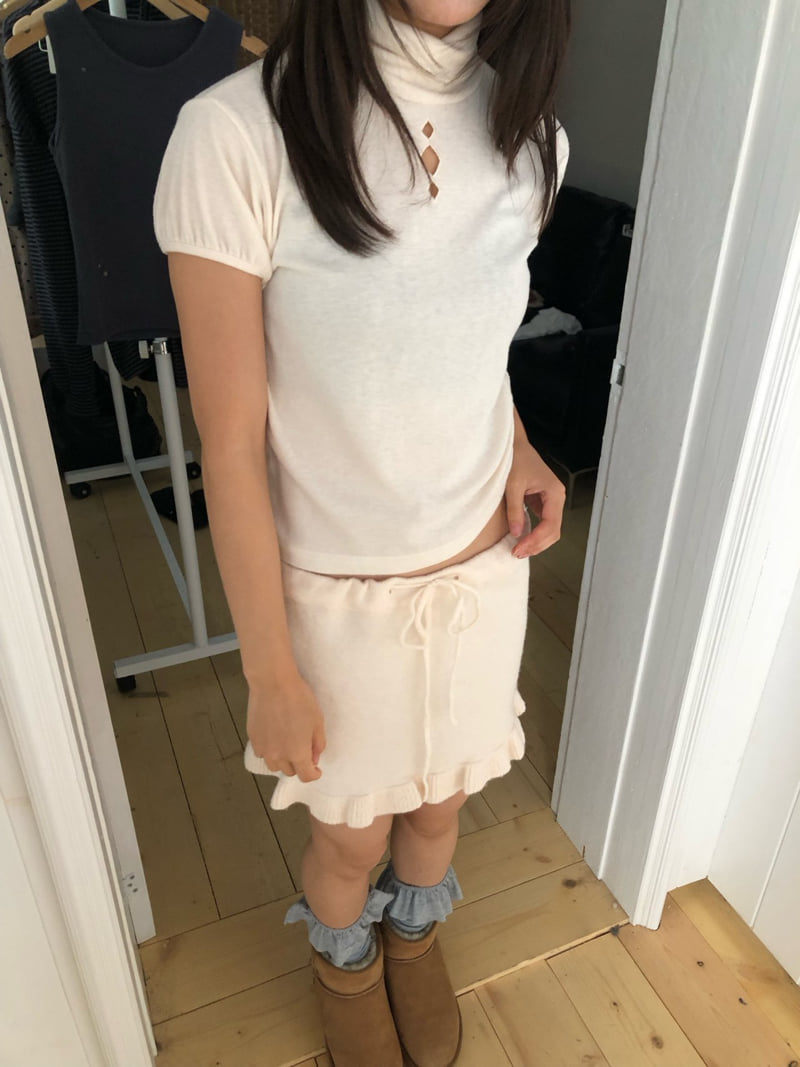 Flash - Korean Women Fashion - #vintageinspired - Dia Short Sleeve Turtleneck Tee - 4
