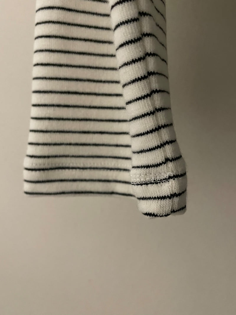 Flatgarden - Korean Women Fashion - #momslook - Snow Stripe Tee - 10