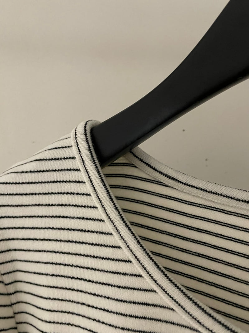 Flatgarden - Korean Women Fashion - #womensfashion - Snow Stripe Tee - 9