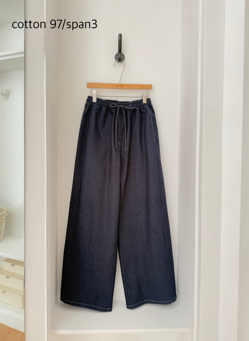 Hiyann - Korean Women Fashion - #womensfashion - Fleece Wide Banding Denim Pants