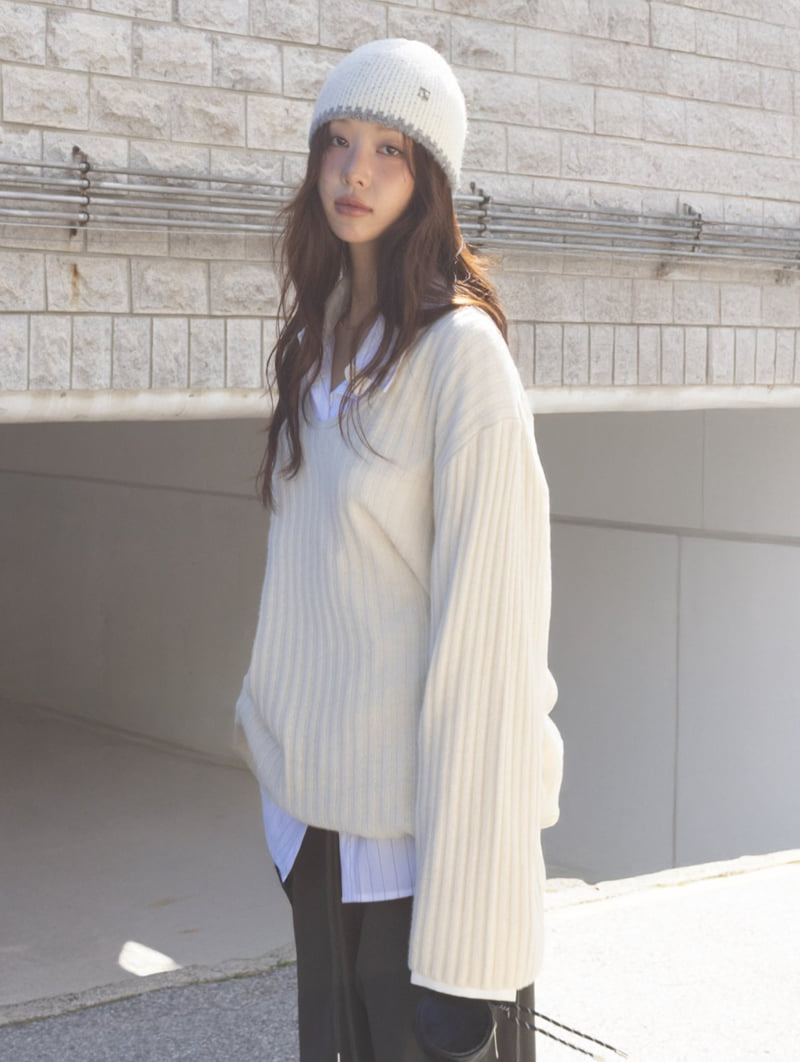 Inssense - Korean Women Fashion - #momslook - Two Tone Wool Symbol Knit Beanie - 7
