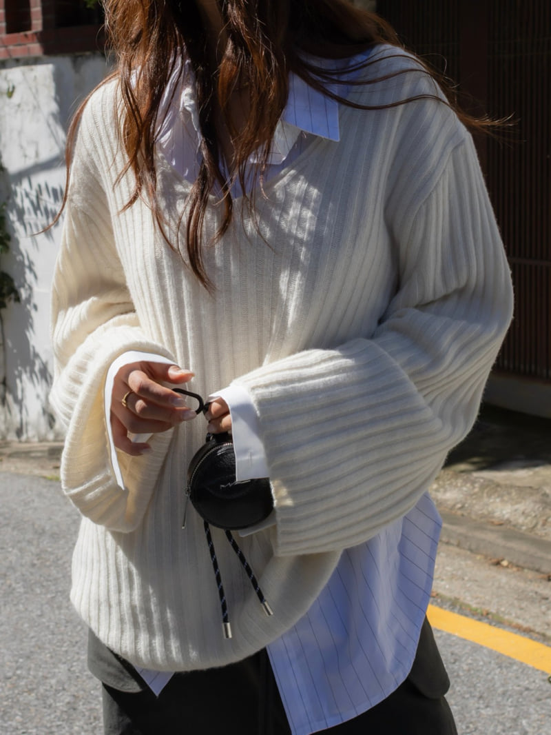 Inssense - Korean Women Fashion - #momslook - Oversized Merino Wool V Neck Knit - 10