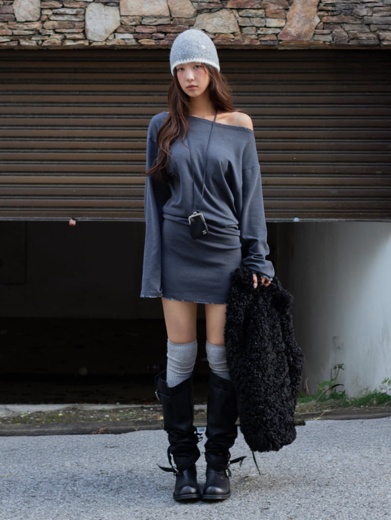 Inssense - Korean Women Fashion - #momslook - Pigment Damaged Off Shoulder Mini One-piece - 10