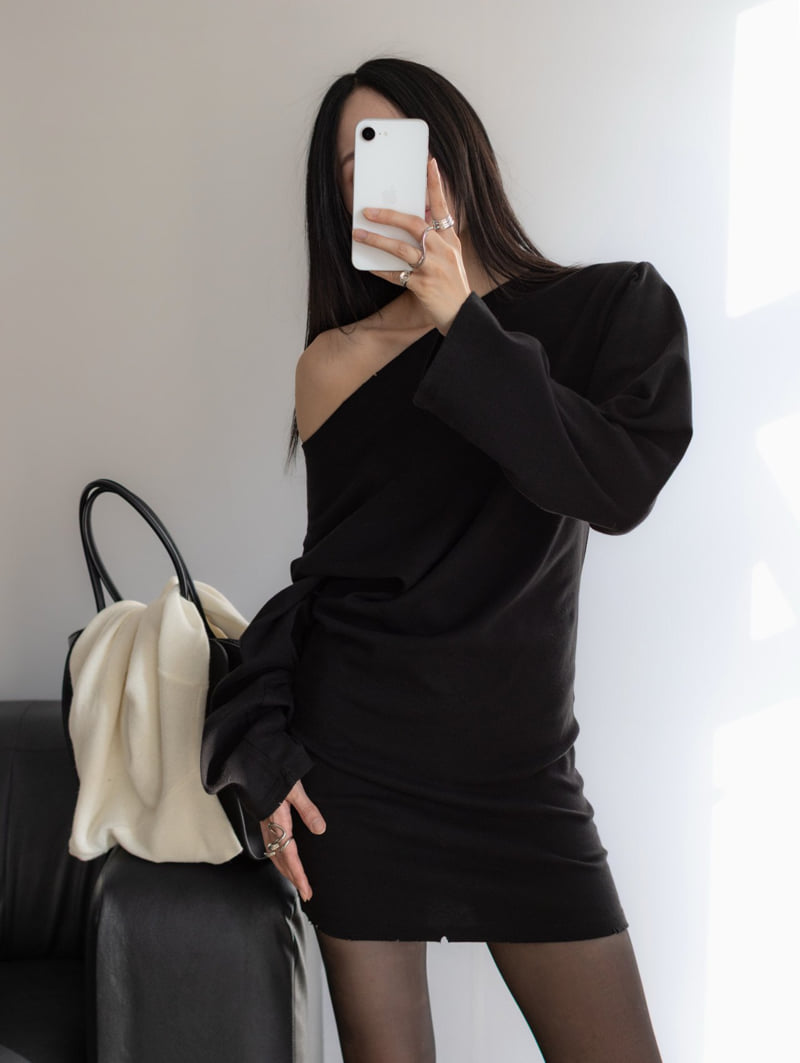 Inssense - Korean Women Fashion - #momslook - Pigment Damage Off Shoulder Mini One-piece - 3