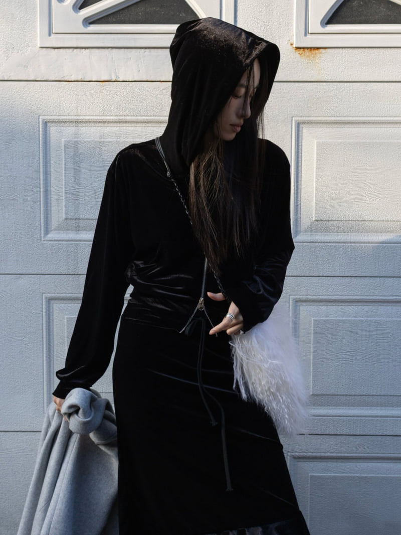 Inssense - Korean Women Fashion - #thatsdarling - Velvet Two Way Cropped Zip Up Hoodie