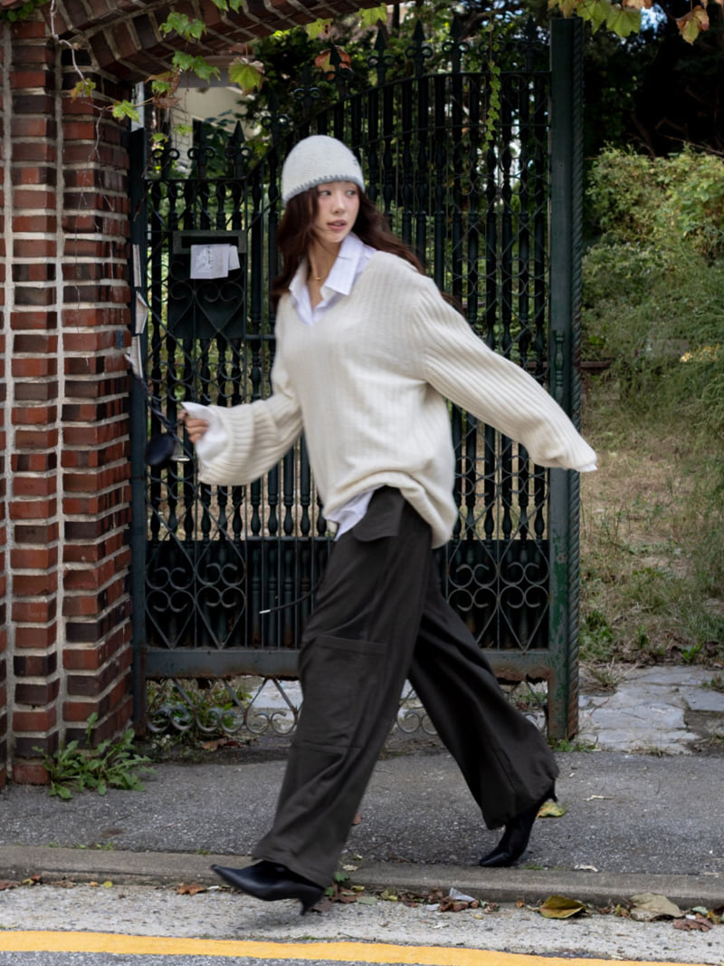 Inssense - Korean Women Fashion - #womensfashion - Oversized Merino Wool V Neck Knit - 3