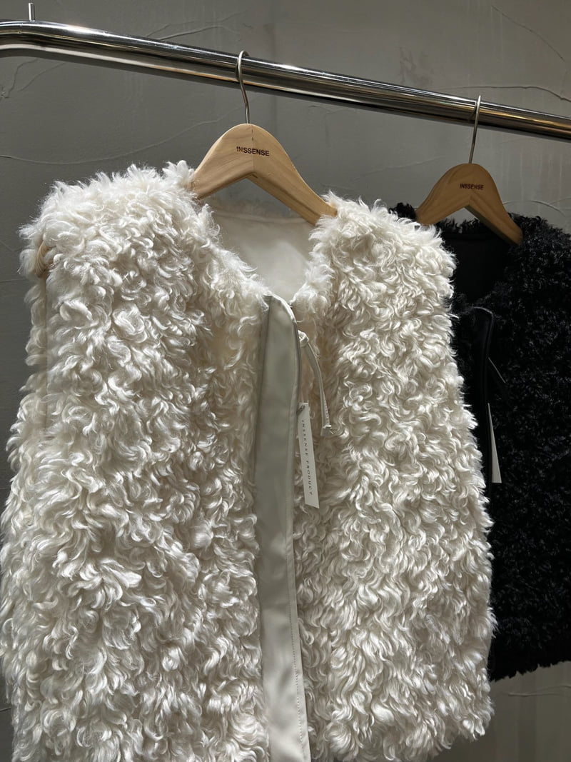 Inssense - Korean Women Fashion - #womensfashion - Trim Curly Shearling Vest - 8