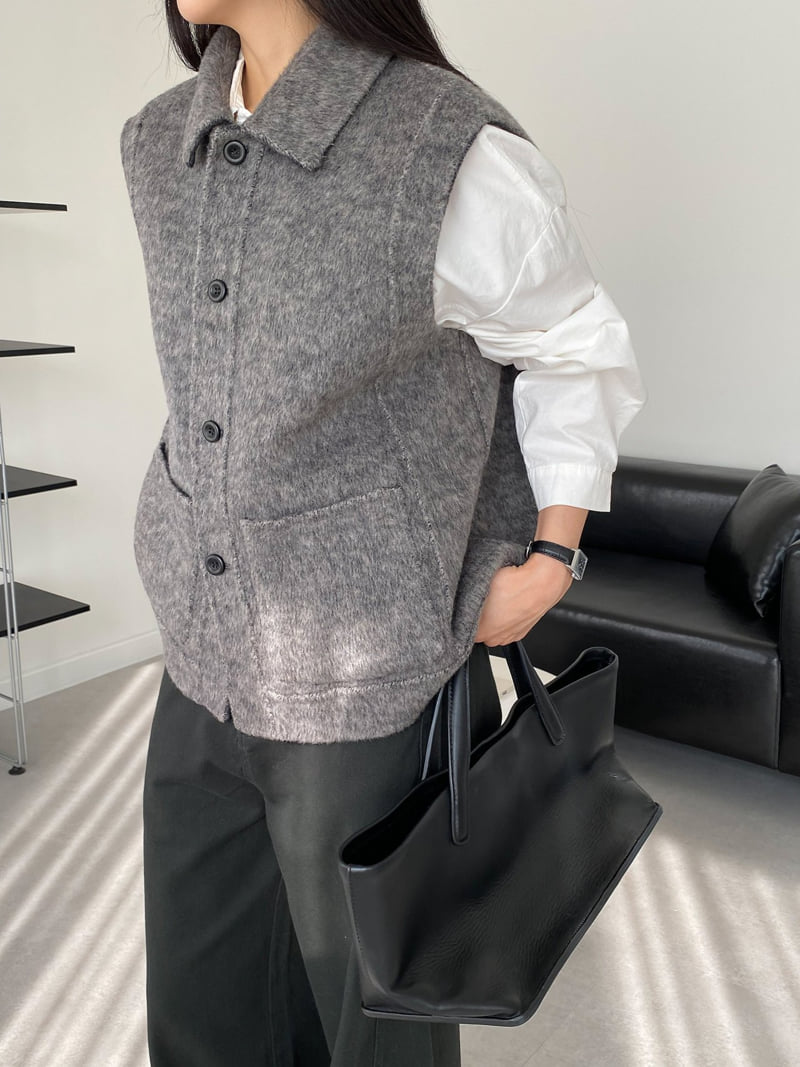 J dew - Korean Women Fashion - #momslook - Reversible Handmade Vest - 6