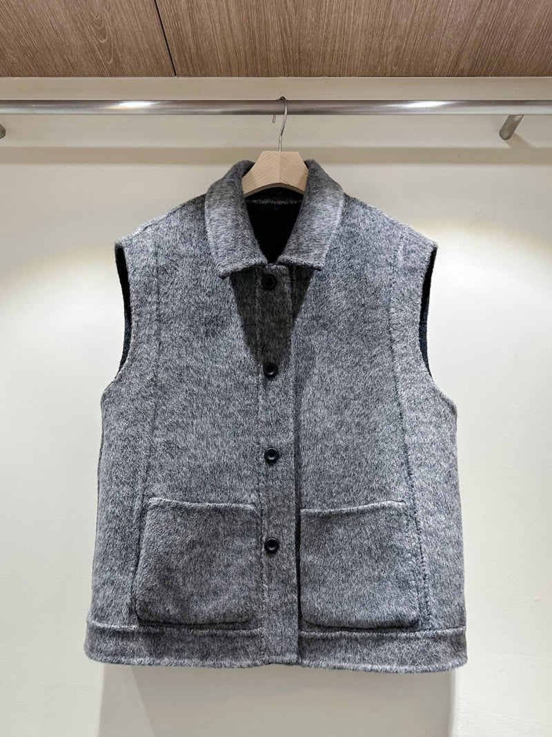 J dew - Korean Women Fashion - #restrostyle - Reversible Handmade Vest - 6