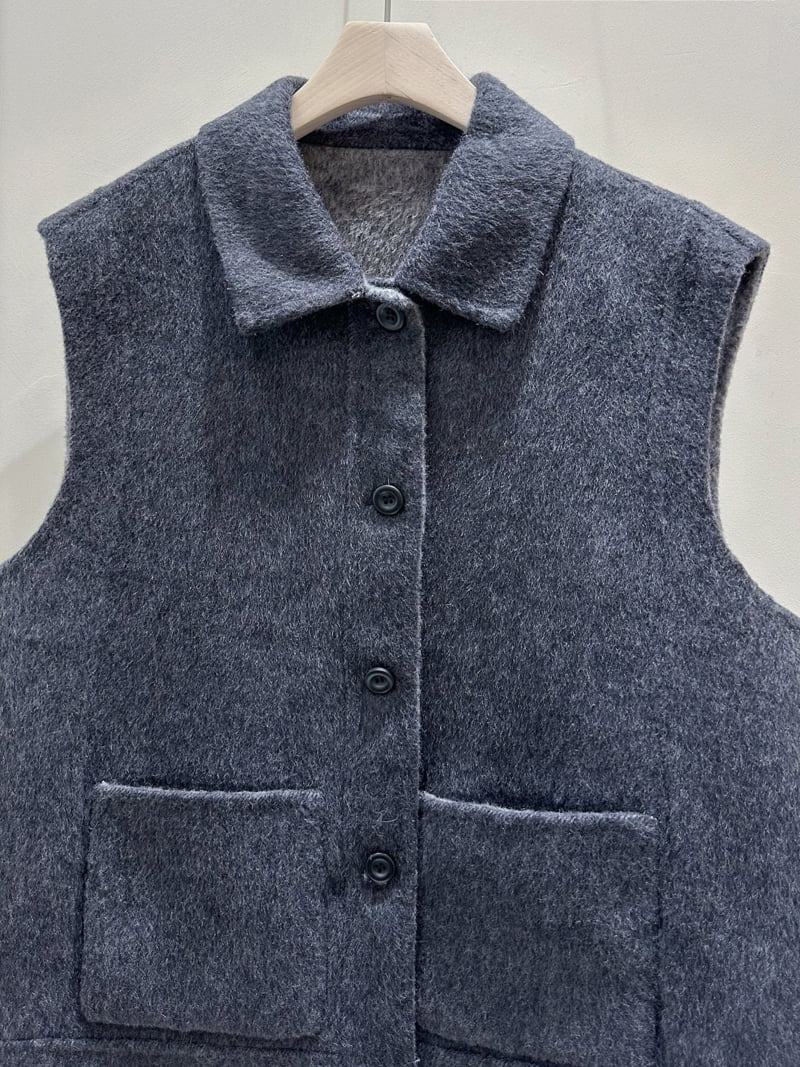 J dew - Korean Women Fashion - #shopsmall - Reversible Handmade Vest - 8