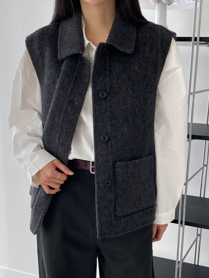 J dew - Korean Women Fashion - #womensfashion - Reversible Handmade Vest