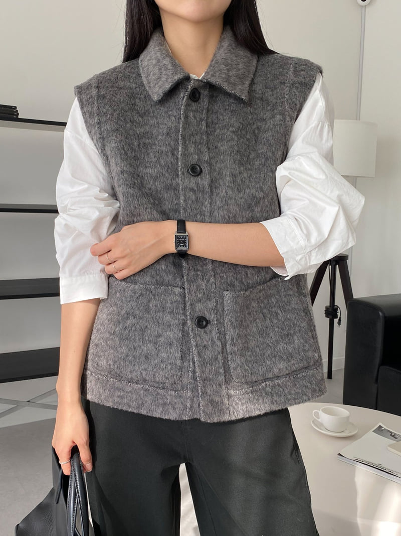 J dew - Korean Women Fashion - #womensfashion - Reversible Handmade Vest - 5