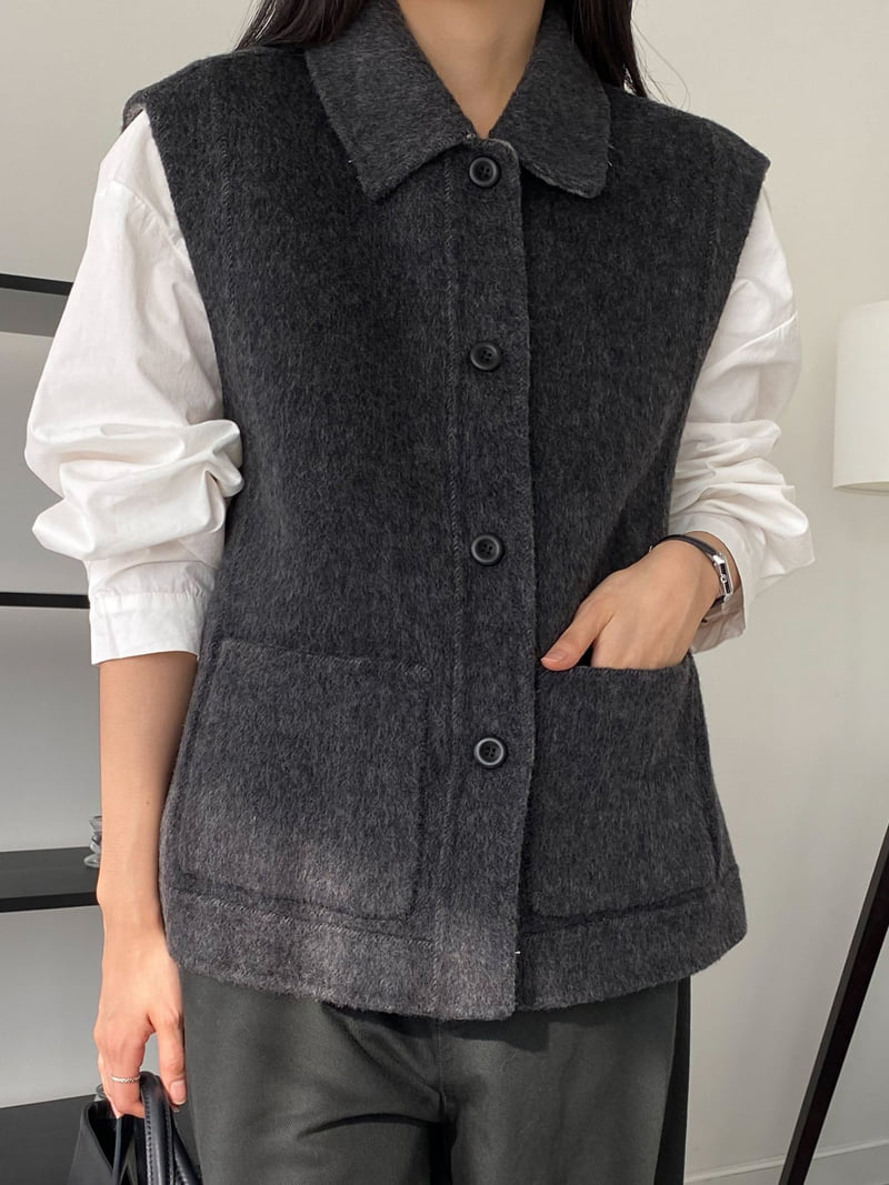 J dew - Korean Women Fashion - #womensfashion - Reversible Handmade Vest - 9