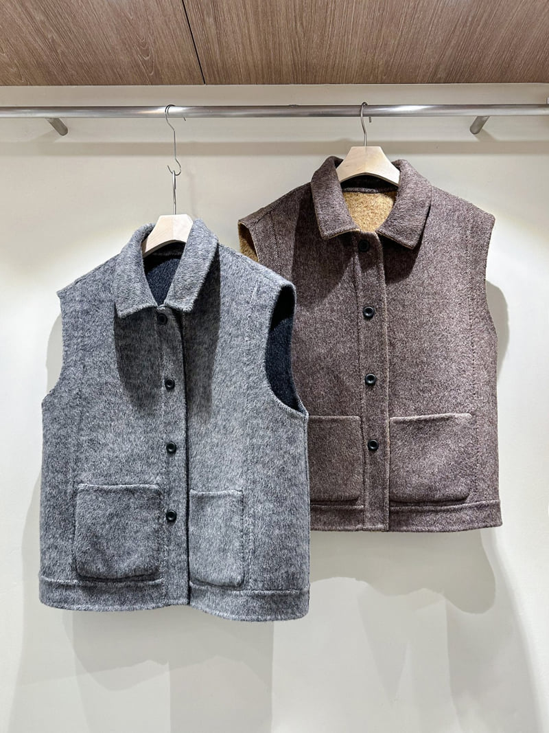J dew - Korean Women Fashion - #womensfashion - Reversible Handmade Vest - 2