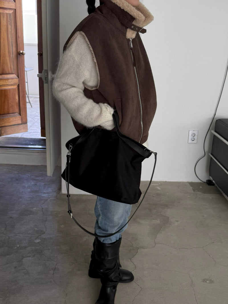 Jade Market - Korean Women Fashion - #womensfashion - Belted Shearling Vest - 4