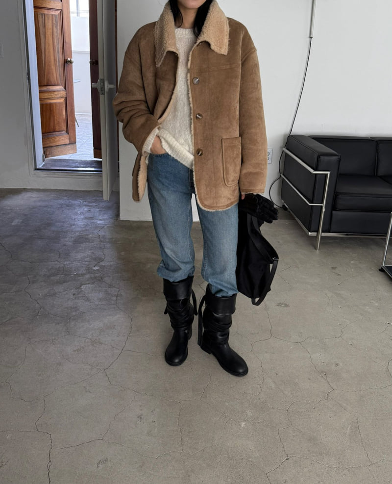 Jade Market - Korean Women Fashion - #momslook - Collar Reversible Shearling Coat - 12