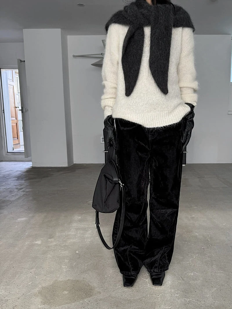 Jade Market - Korean Women Fashion - #momslook - Cool Dust Velvet Pants - 4