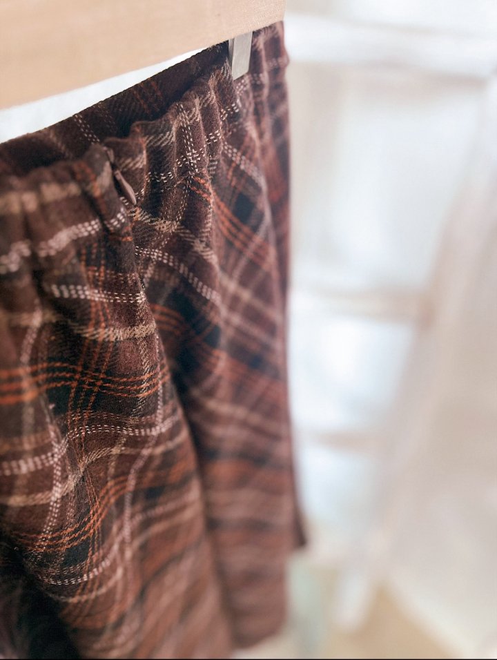 Lagrass - Korean Women Fashion - #momslook - Check Flare Skirt - 9