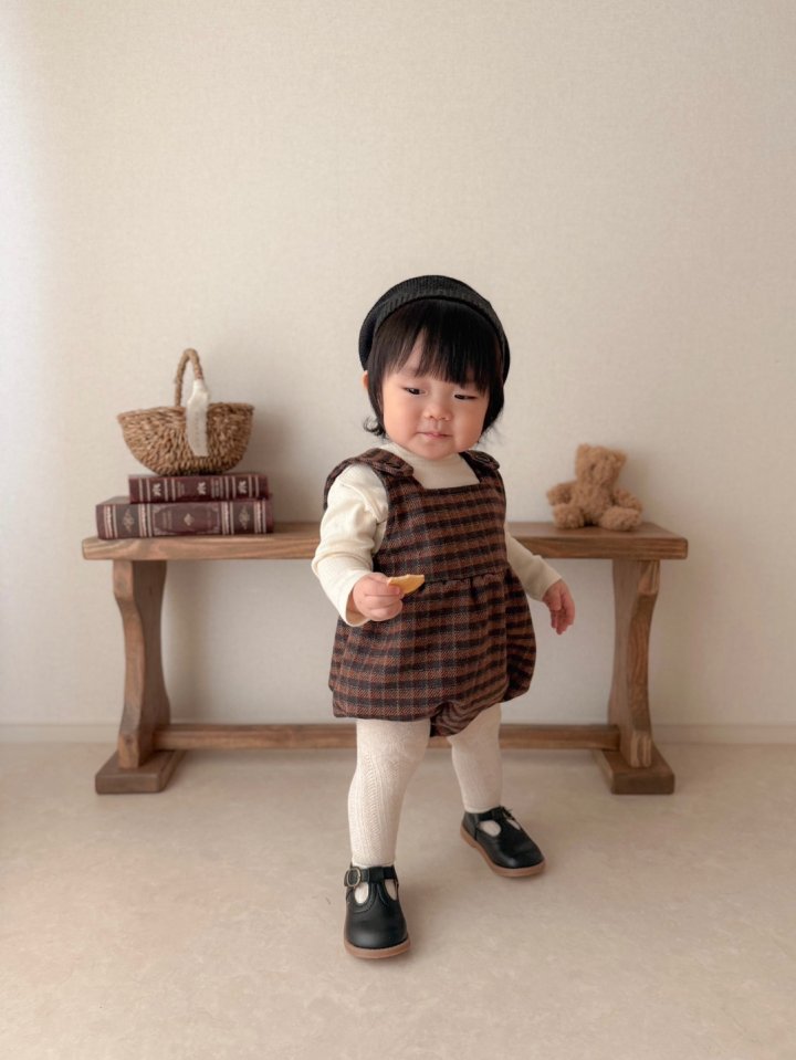 Mimi Market - Korean Baby Fashion - #onlinebabyboutique - Eyelet Turtleneck Tee - 12