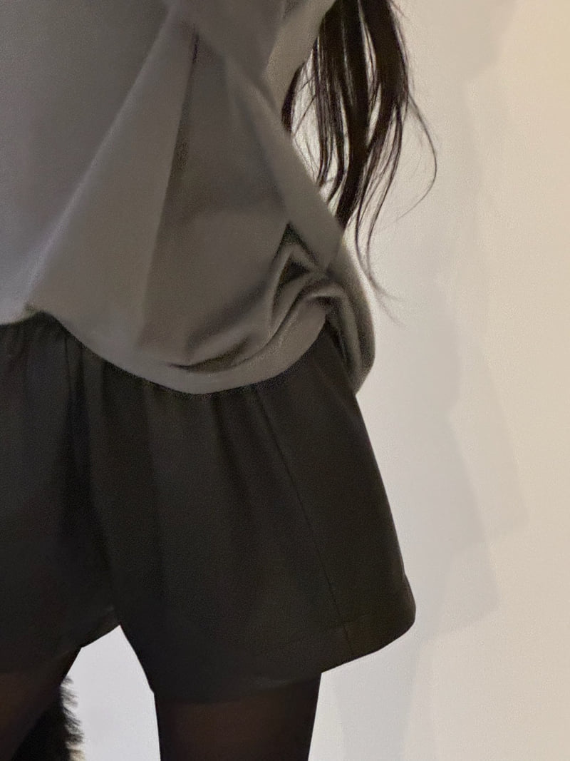Neroli36 - Korean Women Fashion - #vintagekidsstyle - M Leather Cutoff Half Pants - 4