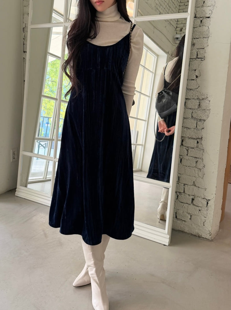 Neroli36 - Korean Women Fashion - #vintageinspired - H Crease Velvet One-piece - 12