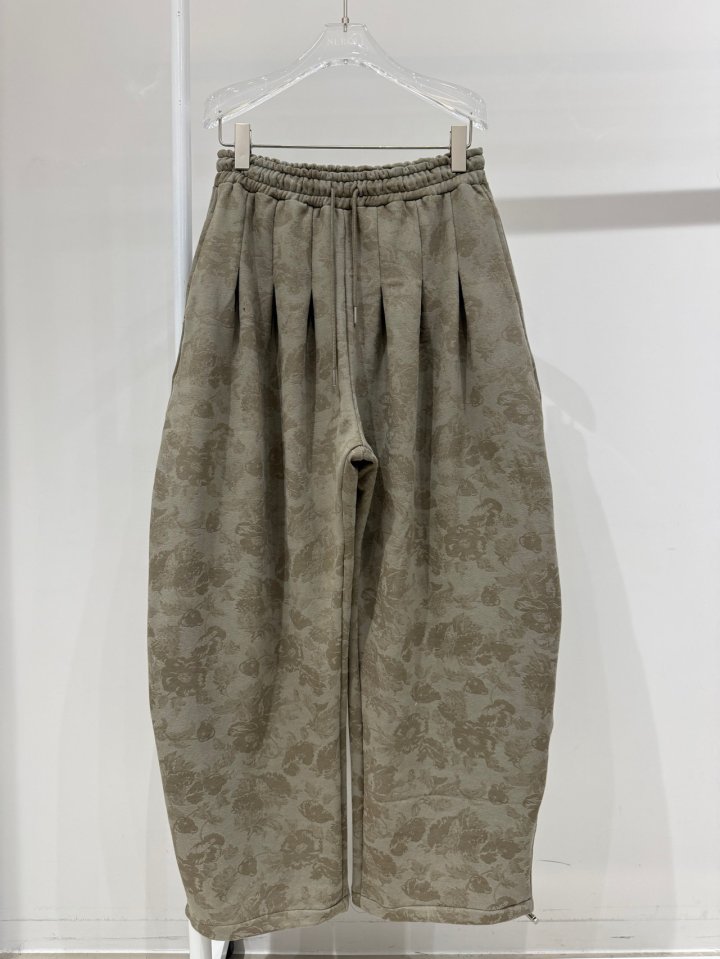 Neroli36 - Korean Women Fashion - #vintagekidsstyle - H Flower Brushed Fleece Pants - 2