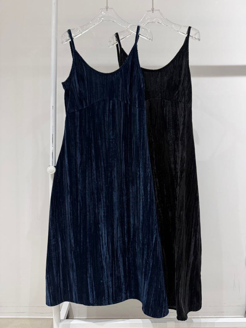 Neroli36 - Korean Women Fashion - #womensfashion - H Crease Velvet One-piece