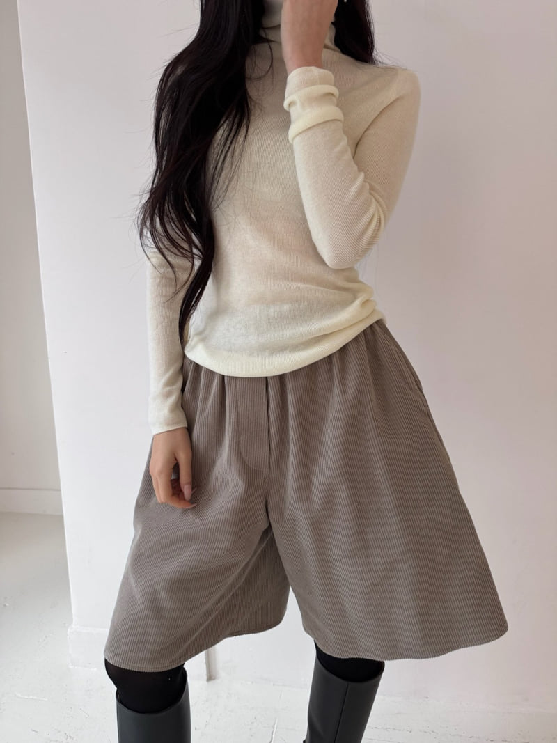 Neroli36 - Korean Women Fashion - #womensfashion - H Corduroy Bermuda Pants - 5
