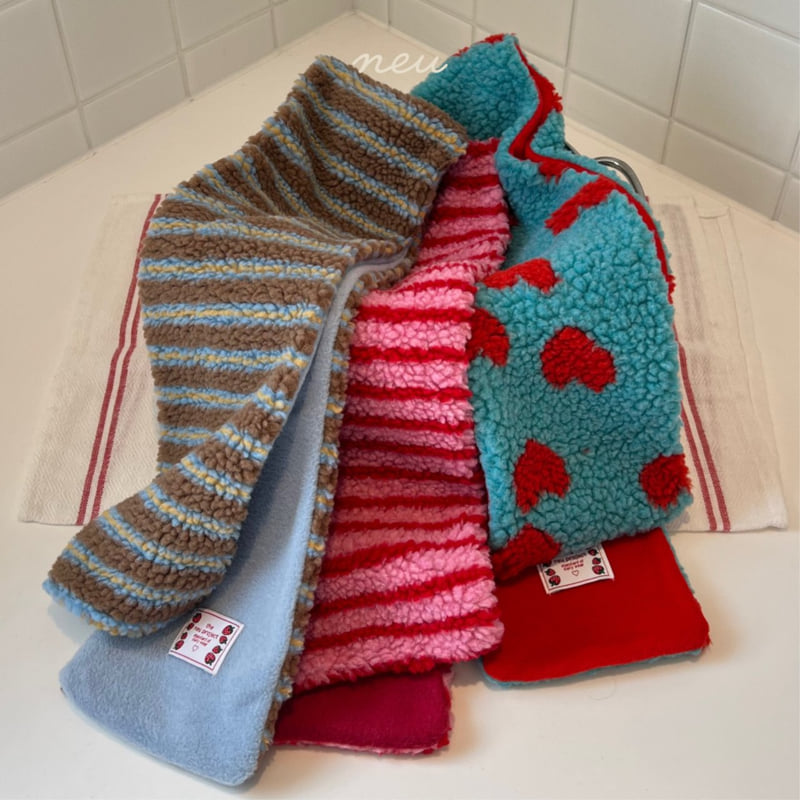 Neu - Korean Children Fashion - #magicofchildhood - Fluffy Muffler