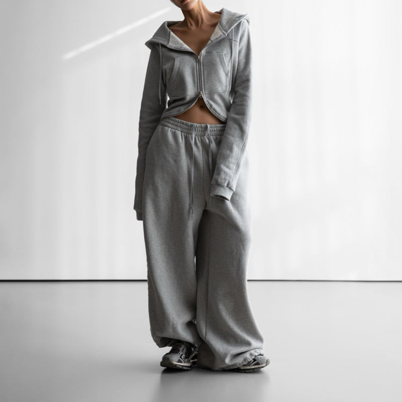 Paper Moon - Korean Women Fashion - #womensfashion - Oversized Eyelet Line Detail Sweat Wide Pants - 4