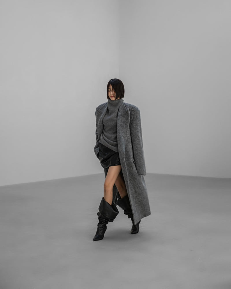 Paper Moon - Korean Women Fashion - #pursuepretty - Peaked Lapel Mohair Maxi Oversized Coat - 2