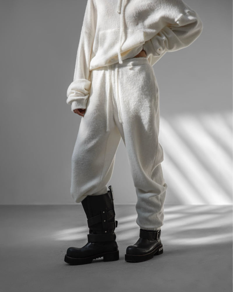 Paper Moon - Korean Women Fashion - #thatsdarling - Hairy Texture Cozy Jogger Pants