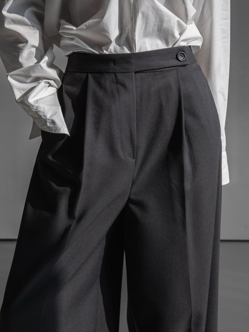 Paper Moon - Korean Women Fashion - #momslook - Wide Pleated Palazzo Pants - 4
