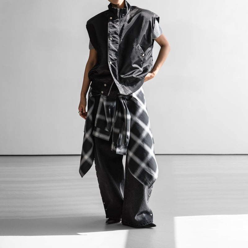 Paper Moon - Korean Women Fashion - #womensfashion - Oversized Padded Shoulder Bomber Vest - 9
