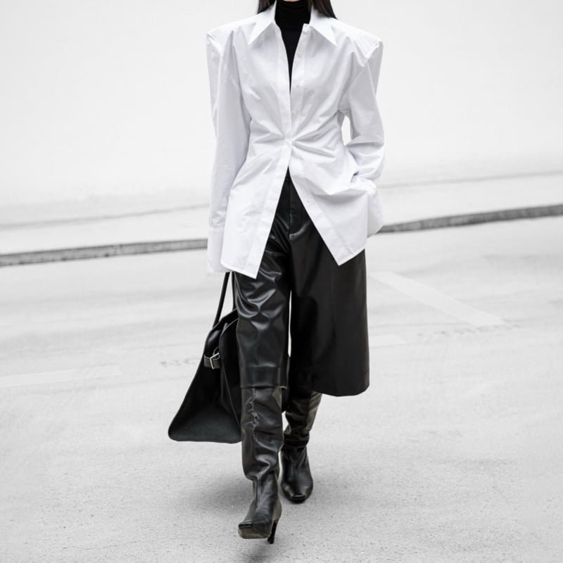 Paper Moon - Korean Women Fashion - #momslook - Classic Wide Fit Shiny Bermuda Trousers - 4