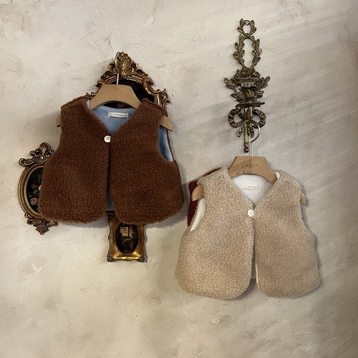 Raleelounge - Korean Children Fashion - #childofig - Fleece Warm Boa Vest - 6