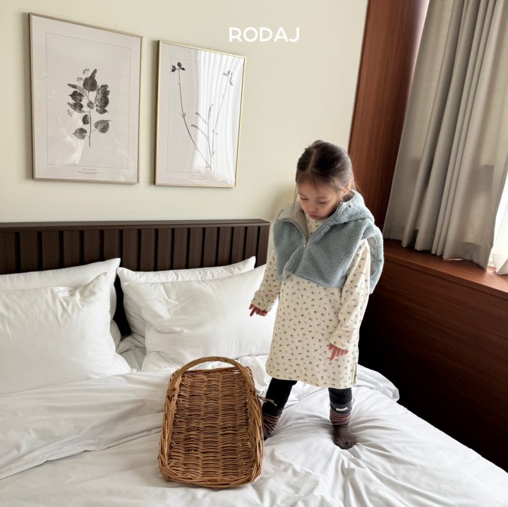 Roda J - Korean Children Fashion - #childrensboutique - Baguette Foot Warmer - 10