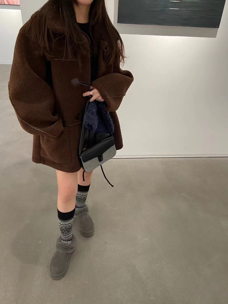 There By - Korean Women Fashion - #vintagekidsstyle - Toggle Shearling Coat - 11